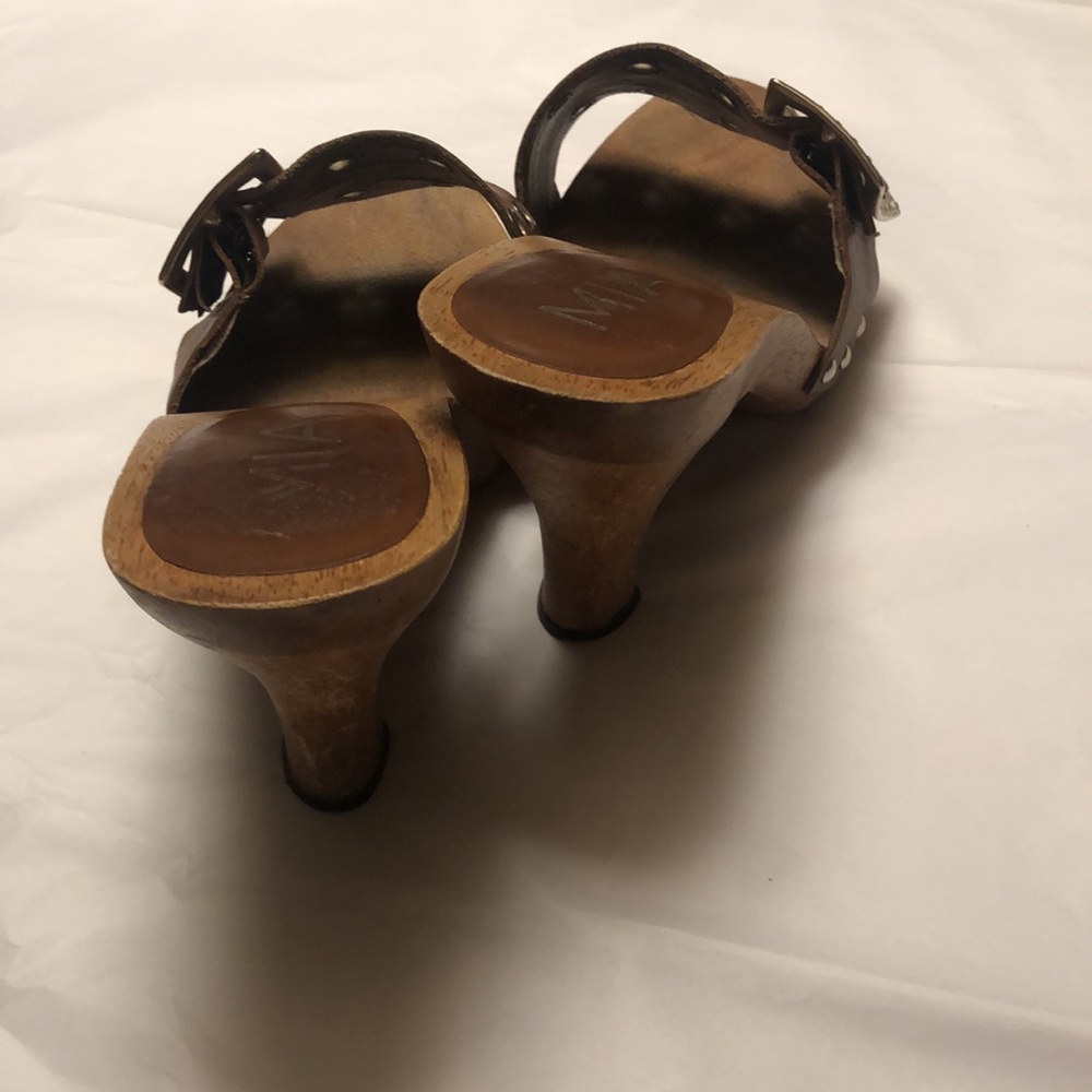 MIA Shoes - Picture 4 of 9